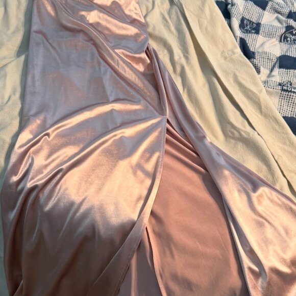 Lovley Peach and sequin dress/ gown - Picture 4 of 6